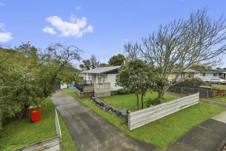 Photo of property in 13 Cargill Street, Papakura, 2110