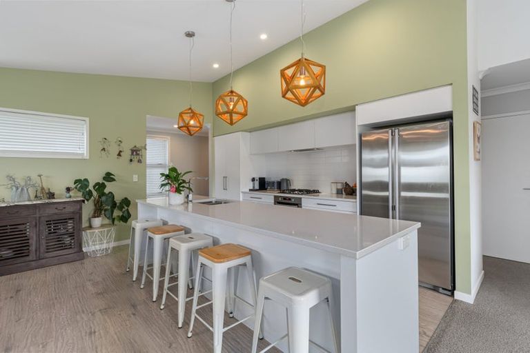 Photo of property in 230 Ballintoy Park Drive, Welcome Bay, Tauranga, 3175