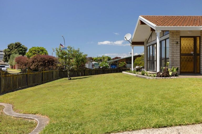 Photo of property in 19 Gobray Crescent, Mount Maunganui, 3116