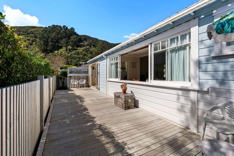 Photo of property in 10 Ngaio Street, Eastbourne, Lower Hutt, 5013