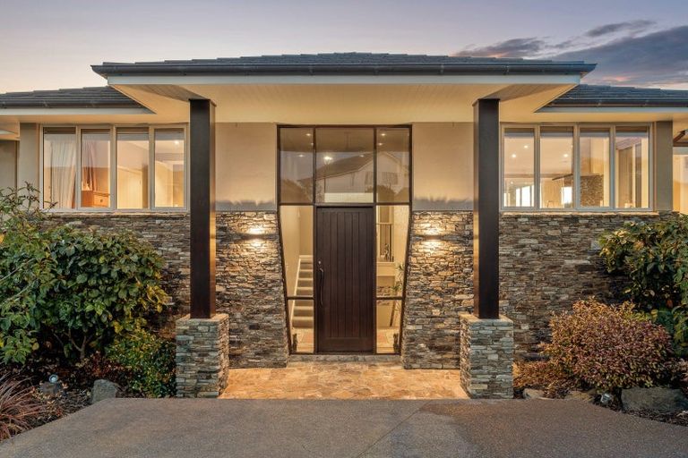 Photo of property in 6 Stonewall Place, Huntsbury, Christchurch, 8022
