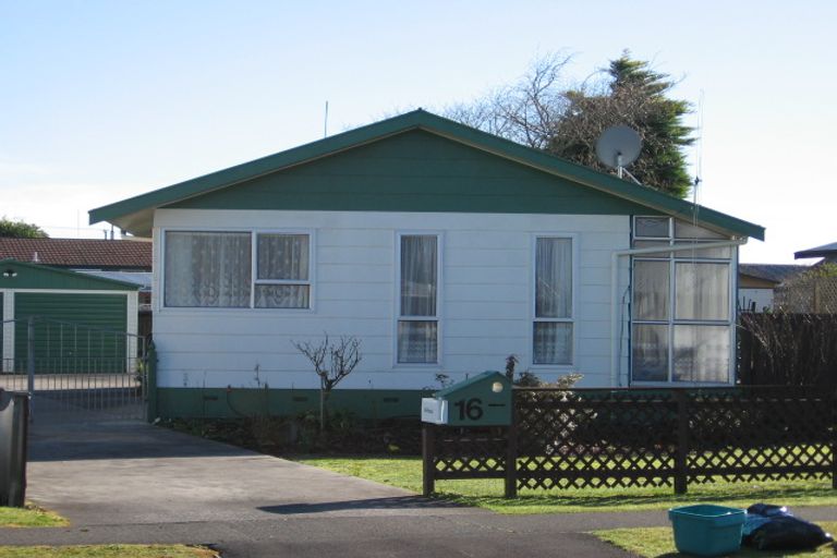 Photo of property in 16 Lindsay Crescent, Nawton, Hamilton, 3200