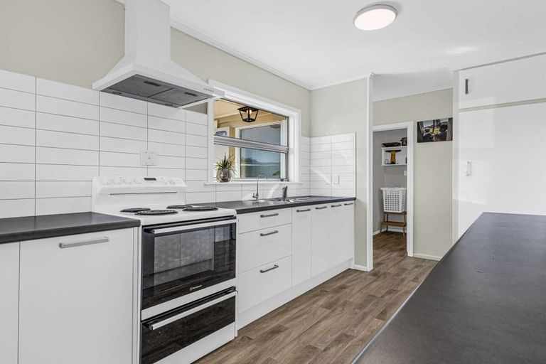 Photo of property in 12 Hitchings Avenue, Onekawa, Napier, 4110