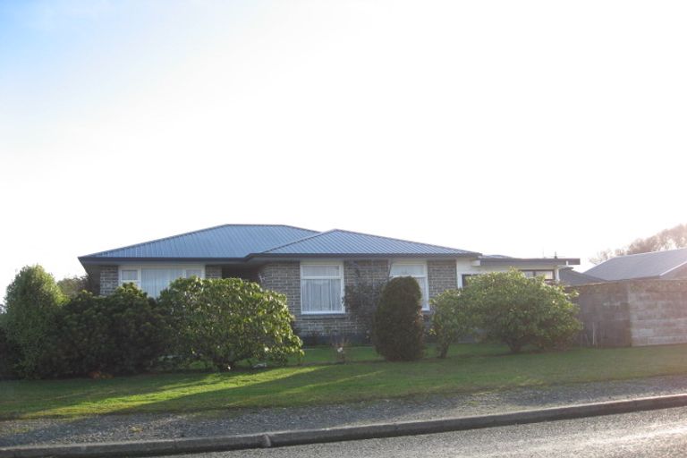 Photo of property in 50 West Plains Road, Waikiwi, Invercargill, 9810
