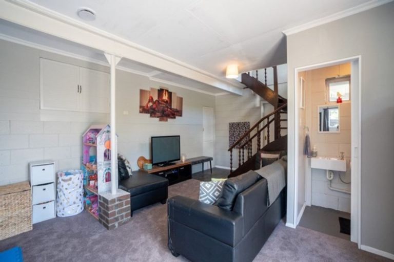 Photo of property in 6 Eastview Place, Feilding, 4702