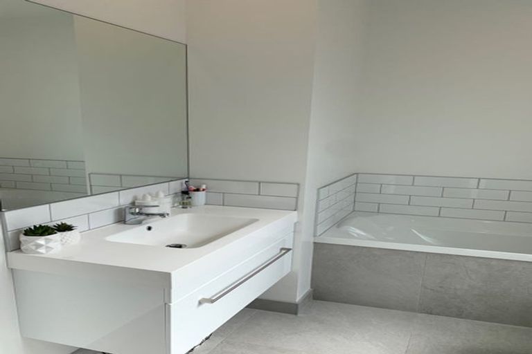 Photo of property in 9 Horomia Road, Karaka, Papakura, 2113