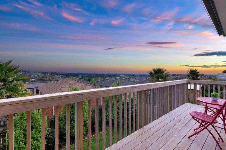 Photo of property in 237a Sturges Road, Henderson, Auckland, 0612