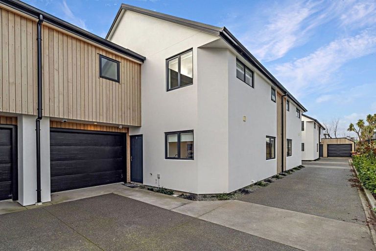 Photo of property in 3/60 Bishop Street, St Albans, Christchurch, 8014