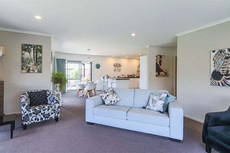 Photo of property in 14 Estate Grove, Inglewood, 4330