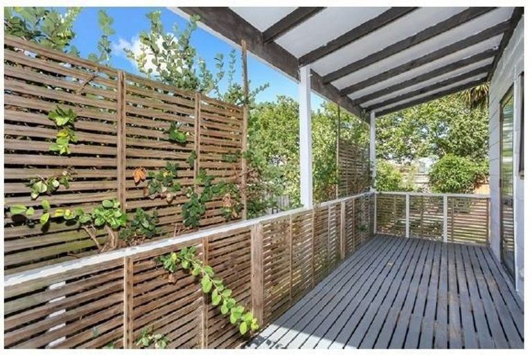 Photo of property in 135 Victoria Street West, Pukekohe, 2120