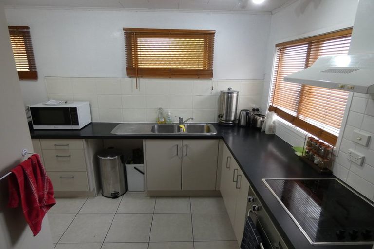 Photo of property in 39 Blease Street, New Lynn, Auckland, 0600