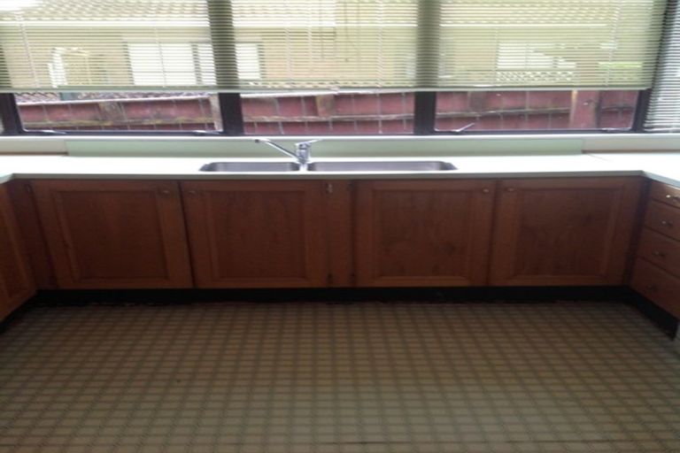 Photo of property in 18 Millhouse Drive, Northpark, Auckland, 2013