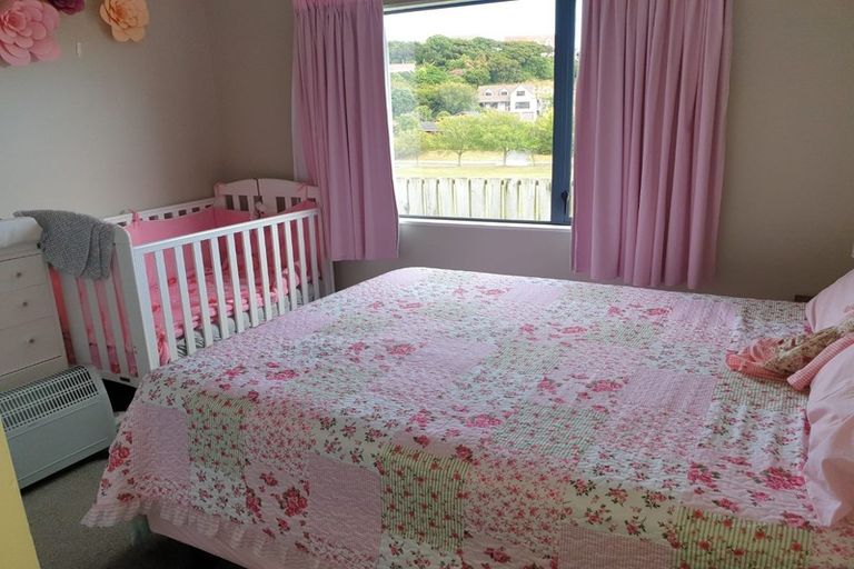 Photo of property in 74 Samwell Drive, Whitby, Porirua, 5024