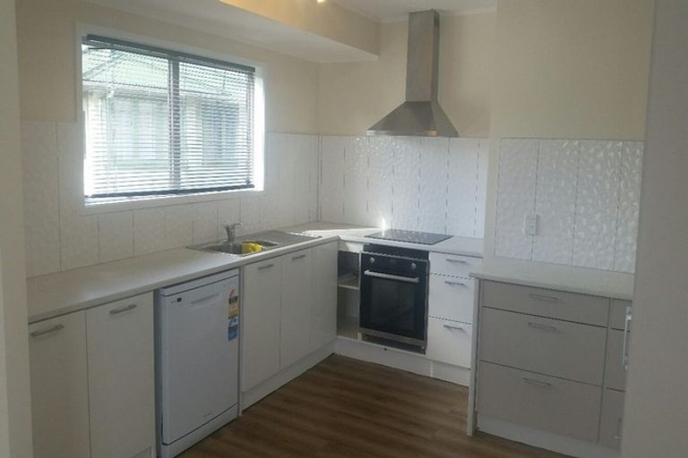 Photo of property in 59 Mcclintock Road, Massey, Auckland, 0614