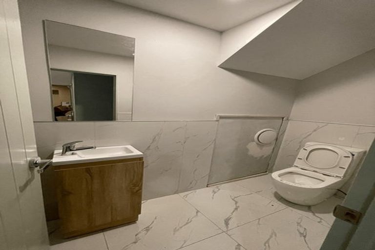 Photo of property in 16 Rogers Road, Manurewa, Auckland, 2102