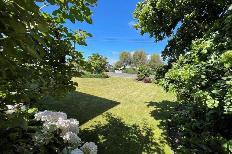 Photo of property in 12 Parsonage Road, Waimate, 7924