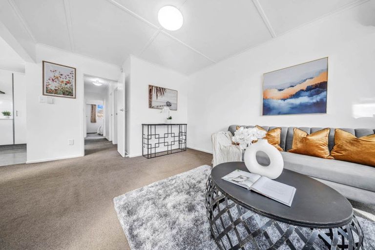 Photo of property in 1/15 Kent Road, Manurewa, Auckland, 2102