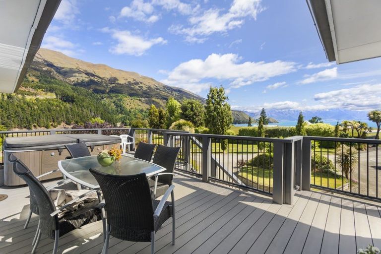 Photo of property in 17 Parry Crescent, Lake Hawea, 9382
