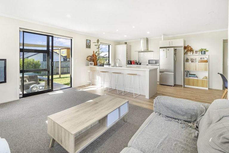 Photo of property in 4/5 Hall Street, Kihikihi, Te Awamutu, 3800