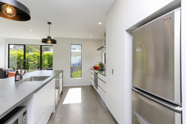 Photo of property in 32a Aubrey Street, New Plymouth, 4310