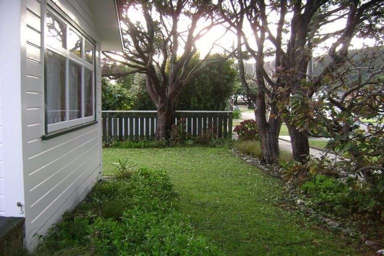 Photo of property in 33 Bauchop Road, Waterloo, Lower Hutt, 5011