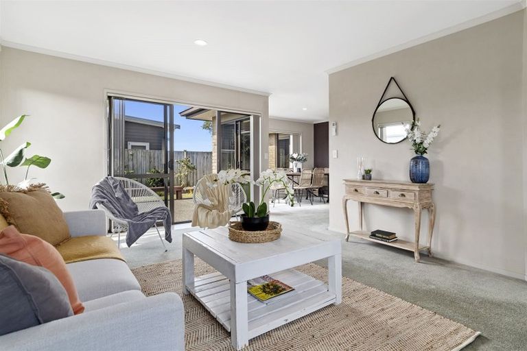 Photo of property in 8 Emma Place, Papamoa Beach, Papamoa, 3118