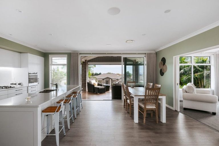 Photo of property in 5 Damien Place, Ohauiti, Tauranga, 3112