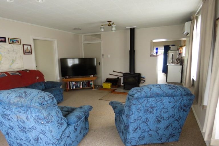 Photo of property in 61 Brougham Street, Westport, 7825