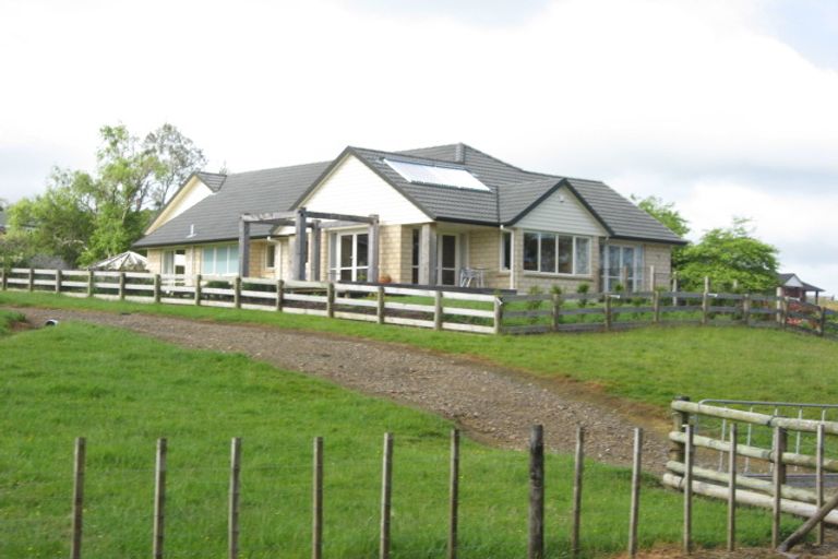 Photo of property in 509 Ponga Road, Opaheke, Papakura, 2584