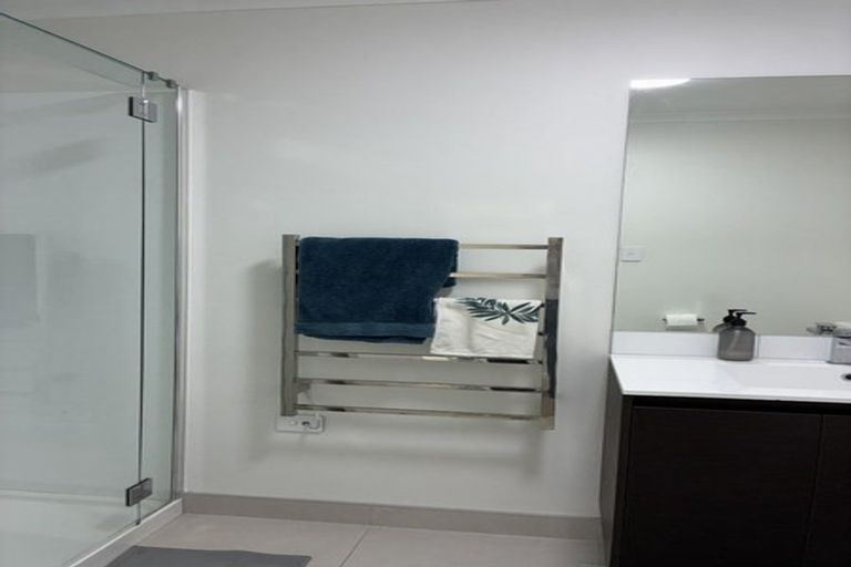 Photo of property in 68 Manarini Road, Westgate, Auckland, 0614