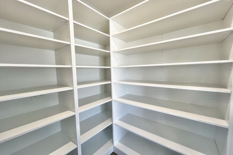 Photo of property in 18 Songpa Street, Halswell, Christchurch, 8025