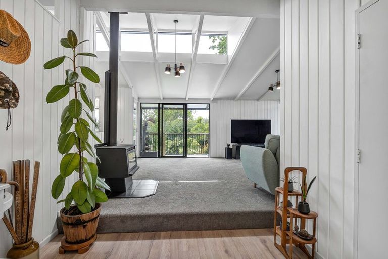 Photo of property in 4 Quin Crescent, Hawera, 4610