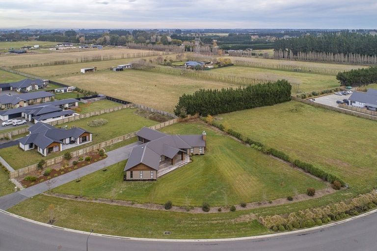 Photo of property in 14 Kingsdowne Drive, West Melton, 7618