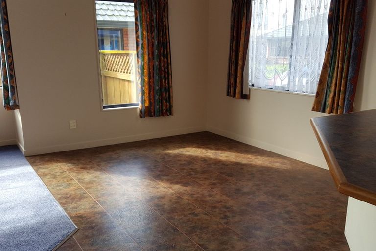 Photo of property in 27 Parnell Heights Drive, Kelvin Grove, Palmerston North, 4414