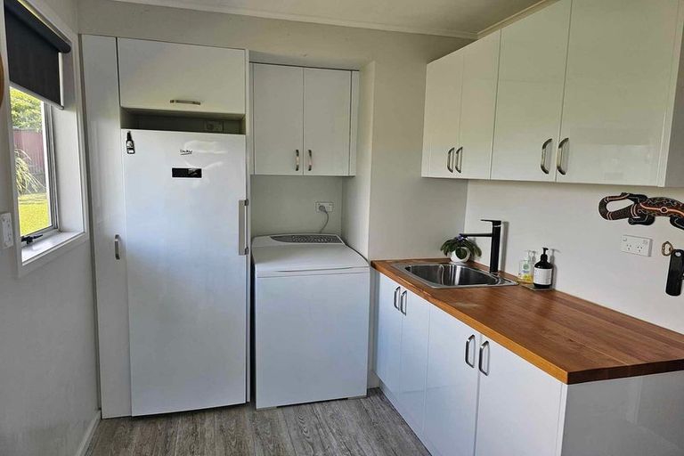 Photo of property in 65 Juniper Road, Sunnynook, Auckland, 0620