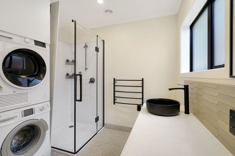 Photo of property in 15a Rosehill Drive, Rosehill, Papakura, 2113