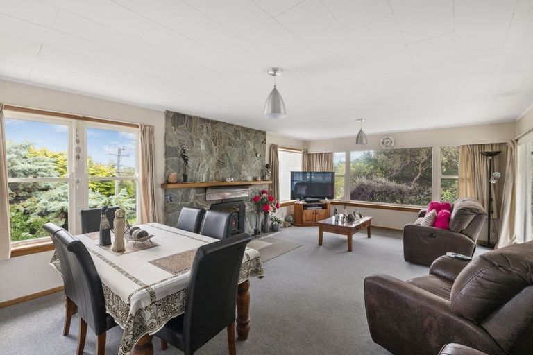 Photo of property in 686 Waikawa Beach Road, Waikawa Beach, Levin, 5573