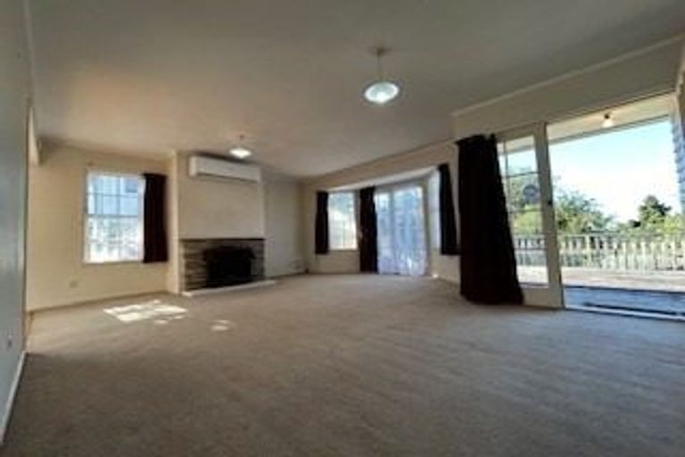 Photo of property in 10 Dunraven Place, Torbay, Auckland, 0630