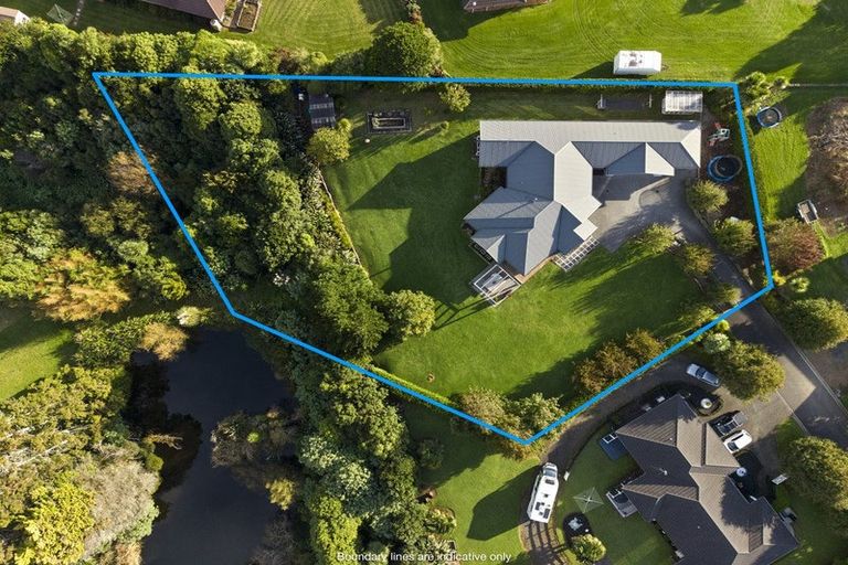 Photo of property in 1557 Waiuku Road, Waiuku, 2681