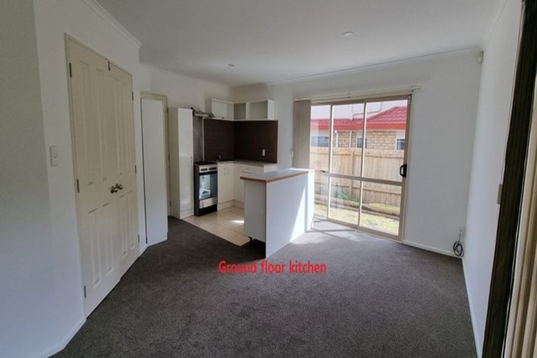 Photo of property in 78a Sunset Road, Unsworth Heights, Auckland, 0632