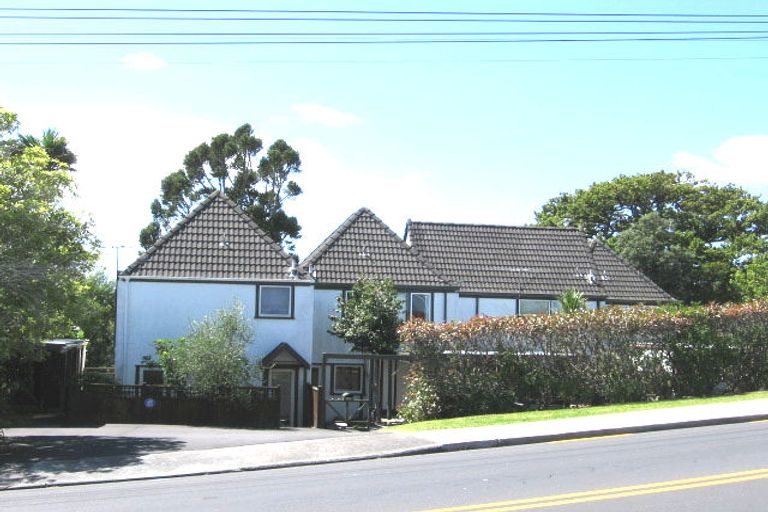 Photo of property in 1/63 Rangatira Road, Beach Haven, Auckland, 0626