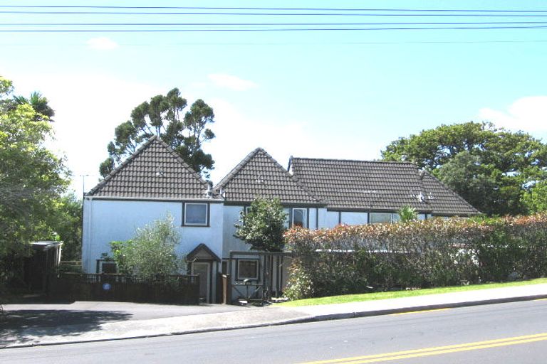 Photo of property in 1/63 Rangatira Road, Beach Haven, Auckland, 0626