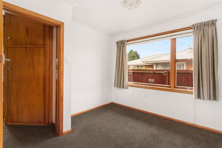 Photo of property in 1/301 Wairakei Road, Bryndwr, Christchurch, 8053