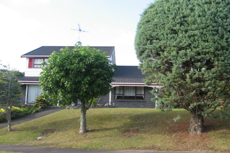 Photo of property in 29 Ravenstone Place, Chatswood, Auckland, 0626