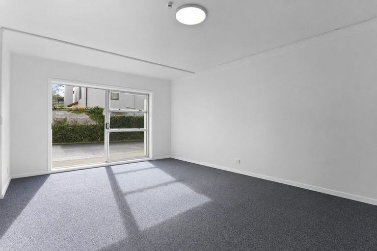 Photo of property in 2/4 Cecil Road, Milford, Auckland, 0620