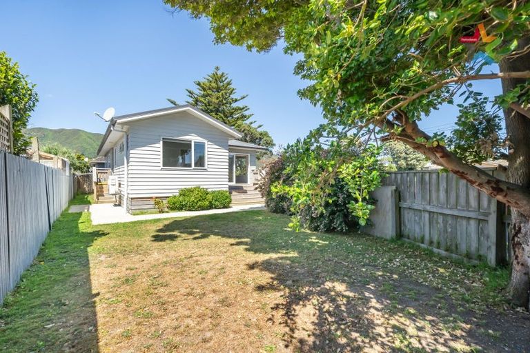 Photo of property in 19a Croft Grove, Moera, Lower Hutt, 5010