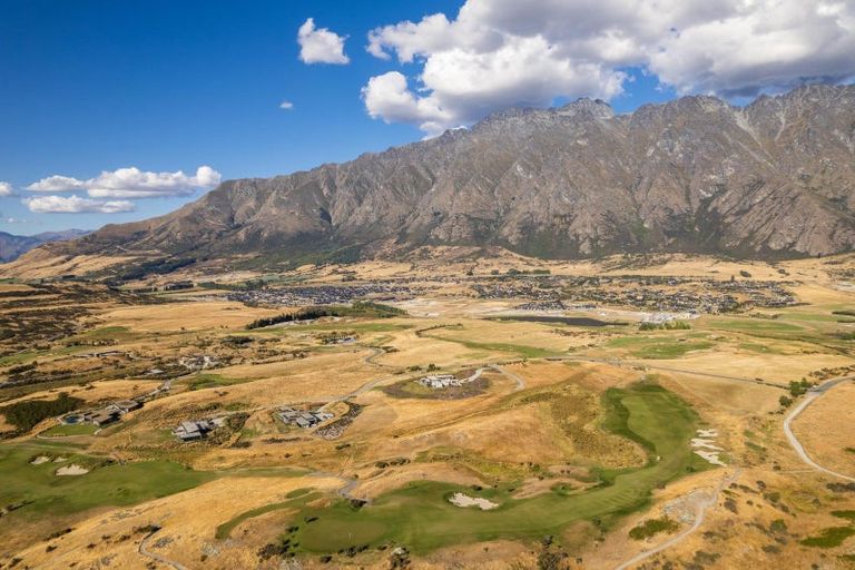 Photo of property in 3 Water Race Lane, Jacks Point, Queenstown, 9371