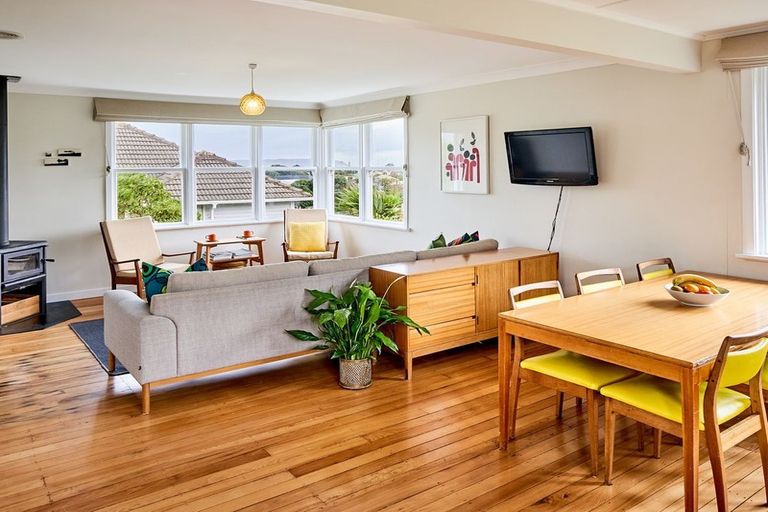 Photo of property in 16 Chaffey Crescent, Titahi Bay, Porirua, 5022