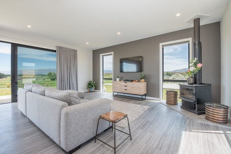 Photo of property in 16 Leaning Rock Road, Springvale, Alexandra, 9393