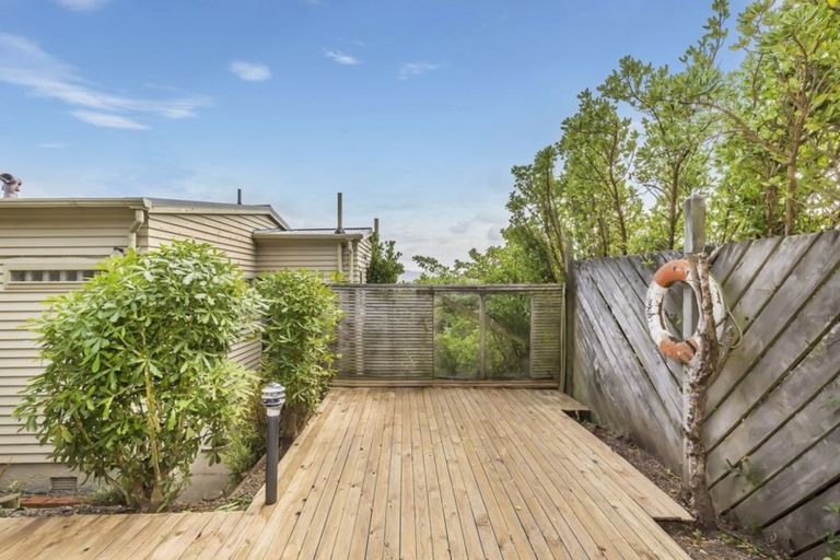 Photo of property in 65 Tannadyce Street, Strathmore Park, Wellington, 6022